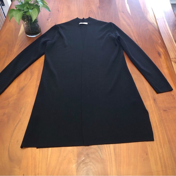 CONTEMPORAINE Knitted Minimalist Black Open Front Loose Fit Kimono Cardigan. - Picture 8 of 15